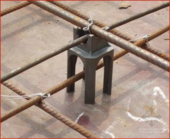 塑料马凳有效控制了双层 钢筋 之间的间距